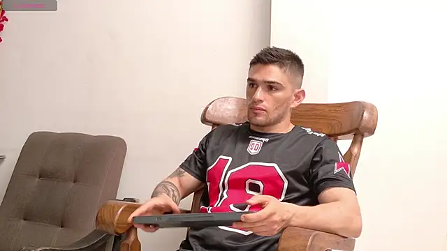 Sexy Alejandro  online show from February 11, 6:19 pm