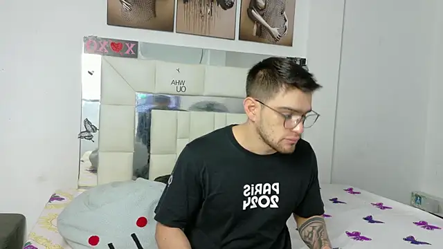 Sexy Alejandro  online show from March 19, 11:39 am