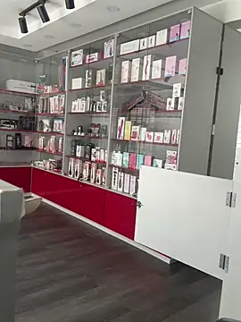 Snapshot of Kailin_darck1 chatting on December 10, 3:22 pm Kailin darck1 online show from December 10, 3:22 pm