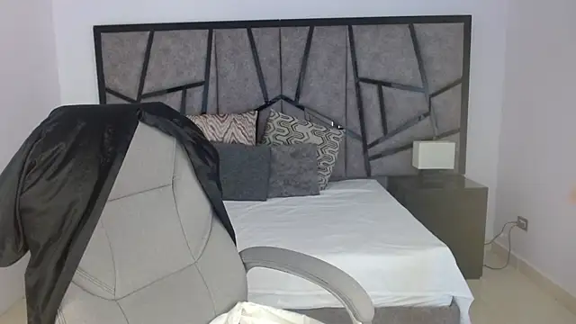 Snapshot of adhara_cortez chatting on February 19, 8:50 pm adhara cortez online show from February 19, 8:50 pm