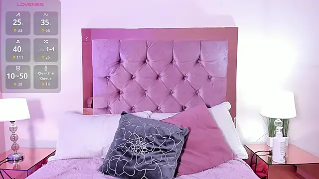 melanie hills online show from October 27, 11:55 am