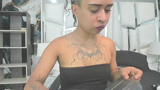 rave connor online show from April 10, 5:20 pm