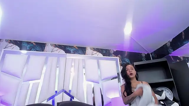 rave connor online show from July 17, 5:54 pm