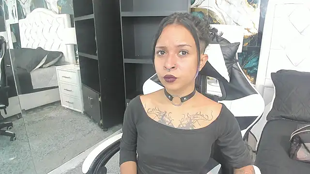 Snapshot of rave_connor chatting on November 14, 7:28 pm rave connor online show from November 14, 7:28 pm