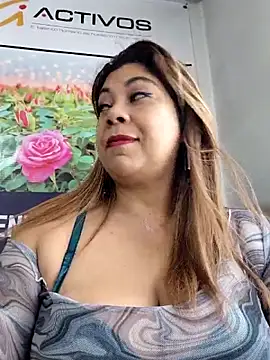 Laura-Hernandez online show from March 30, 2:18 pm