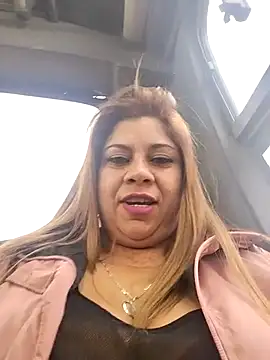 Laura-Hernandez online show from March 5, 10:43 pm