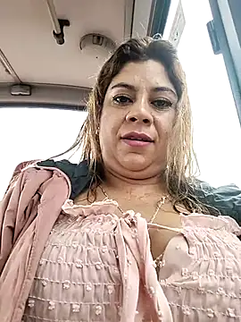 Laura-Hernandez online show from October 14, 3:12 pm