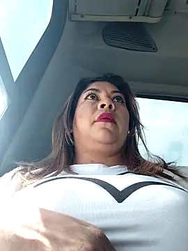 Laura-Hernandez online show from March 26, 2:37 pm
