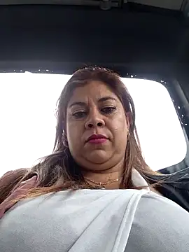 Laura-Hernandez online show from June 2, 3:12 pm