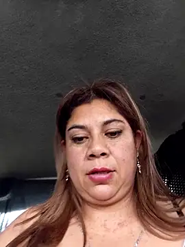 Laura-Hernandez online show from February 25, 7:36 pm
