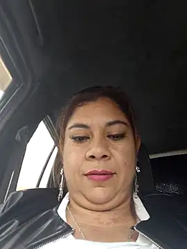 Laura-Hernandez online show from February 17, 2:58 pm