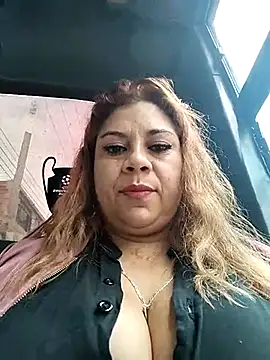 Laura-Hernandez online show from February 24, 3:42 pm