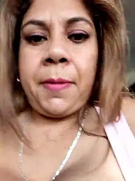 Laura-Hernandez online show from January 17, 3:48 pm