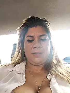 Laura-Hernandez online show from September 28, 3:08 pm