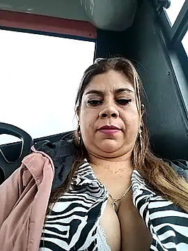 Laura-Hernandez online show from October 3, 2:40 pm