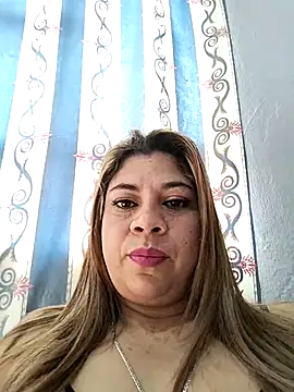 Laura-Hernandez online show from September 11, 3:01 pm