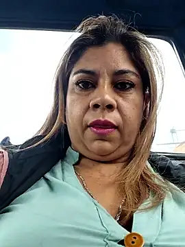 Laura-Hernandez online show from January 16, 2:43 pm