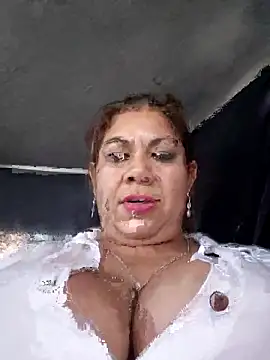 Laura-Hernandez online show from May 11, 4:04 pm