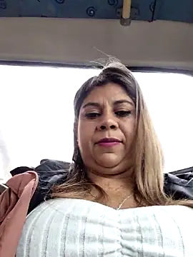 Laura-Hernandez online show from November 25, 2:39 pm