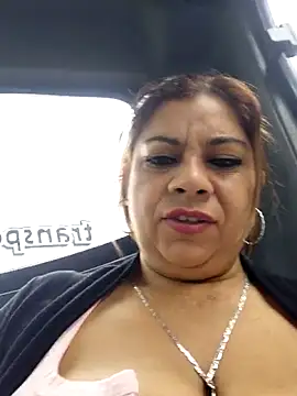 Laura-Hernandez online show from April 21, 3:40 pm