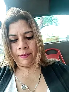 Laura-Hernandez online show from October 10, 2:07 pm