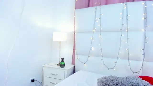 Stefyrossy online show from March 3, 3:19 pm