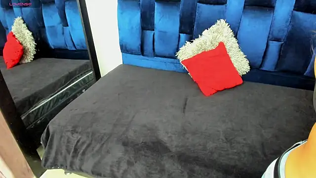 Stefyrossy online show from April 14, 3:06 pm