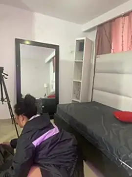 Stefyrossy online show from March 13, 2:33 pm