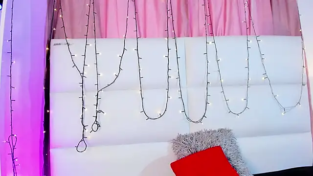 Stefyrossy online show from March 7, 2:22 pm