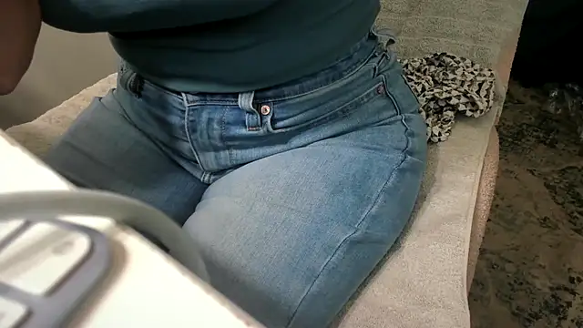 bigb00tyjudyyX online show from November 7, 2:54 pm