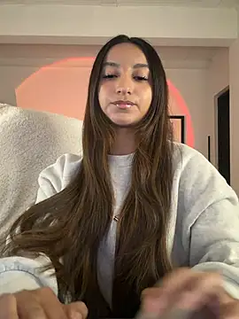 aly golden  online show from May 13, 8:54 am