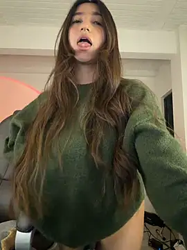 aly golden  online show from March 3, 9:55 pm