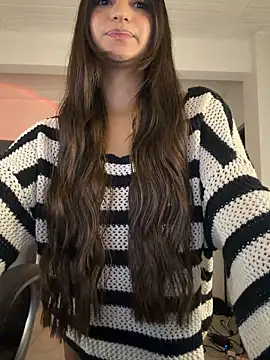 aly golden  online show from February 27, 6:08 pm