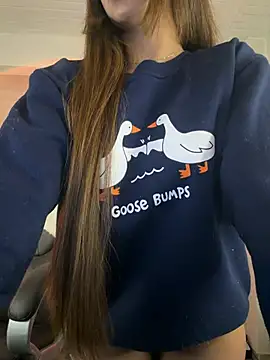 aly golden  online show from February 6, 7:04 am