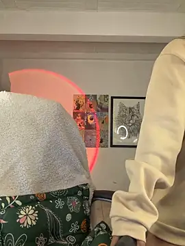 aly golden  online show from May 9, 10:24 pm