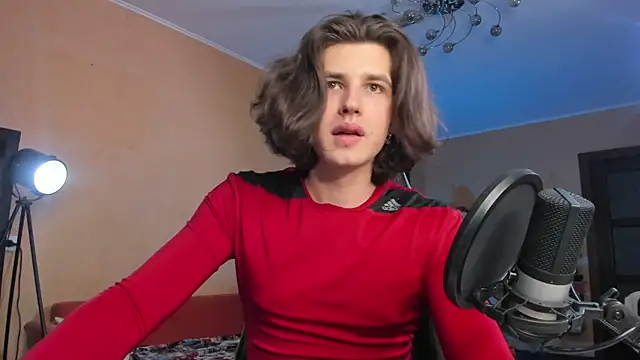 Snapshot of daddyMarty420 chatting on December 15, 4:29 am daddyMarty420 online show from December 15, 4:29 am