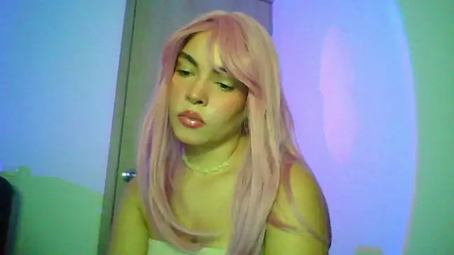 Kiri Cutee online show from October 3, 4:36 am