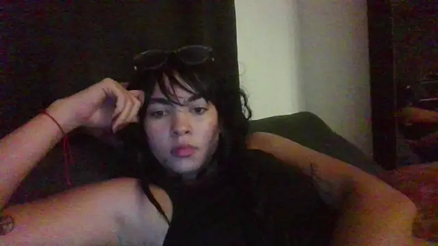 Kiri Cutee online show from March 3, 8:19 am