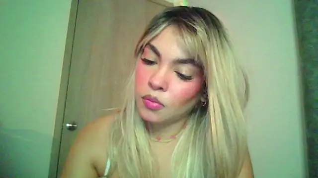 Kiri Cutee online show from October 23, 4:00 am