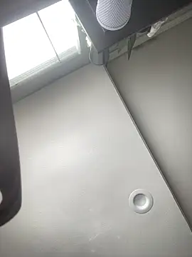 Yann 18 online show from September 13, 7:03 pm