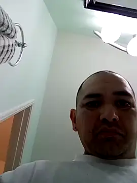 Snapshot of NewKing100 chatting on February 20, 3:45 am NewKing100 online show from February 20, 3:45 am