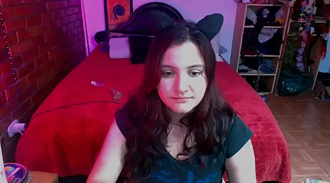 sweet-sunlight online show from December 18, 9:04 am