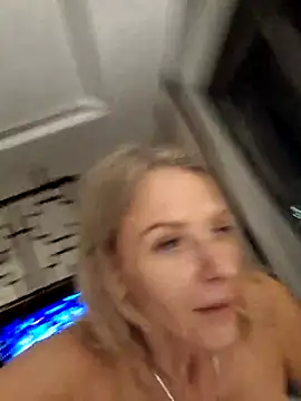 YourJuliena online show from February 25, 4:14 pm