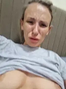 YourJuliena online show from February 20, 1:40 pm