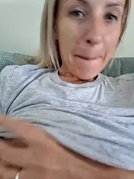 YourJuliena online show from February 20, 10:37 am