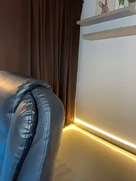 Snapshot of Valentina_cartier chatting on February 17, 12:19 am Valentina cartier online show from February 17, 12:19 am