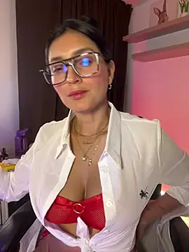 Snapshot of Valentina_cartier chatting on February 23, 2:24 am Valentina cartier online show from February 23, 2:24 am