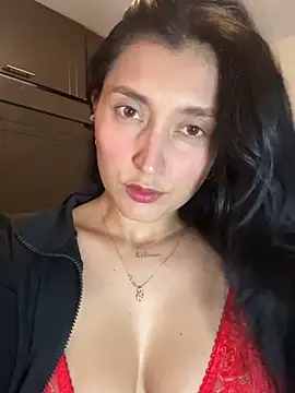 Snapshot of Valentina_cartier chatting on September 16, 12:00 am Valentina cartier online show from September 16, 12:00 am