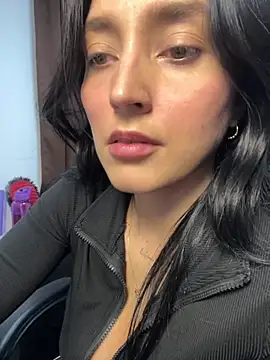 Snapshot of Valentina_cartier chatting on October 27, 11:27 pm Valentina cartier online show from October 27, 11:27 pm