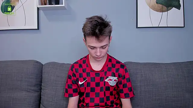 Viego Pattel online show from November 28, 5:35 pm